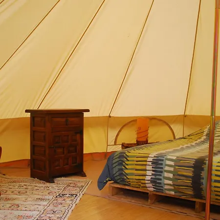 Tente Tipi Nature, Calme, Cascade Et Baignade A 10 Minutes A Pieds Luxe tent Saint-Laurent-le-Minier
