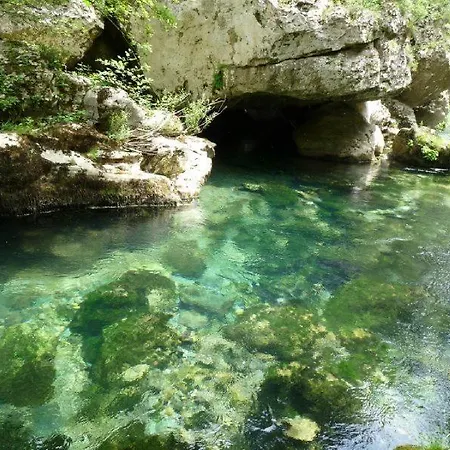 Luxury tent Tente Tipi Nature, Calme, Cascade Et Baignade A 10 Minutes A Pieds