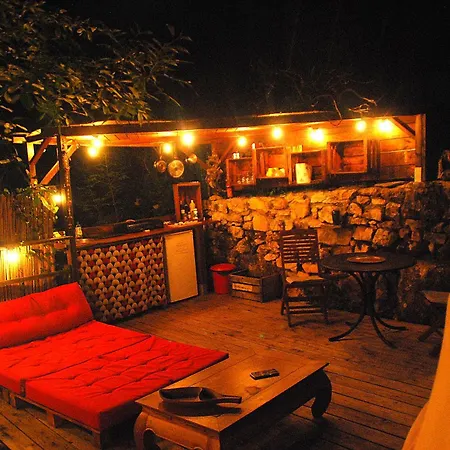 Luxury tent Tente Tipi Nature, Calme, Cascade Et Baignade A 10 Minutes A Pieds