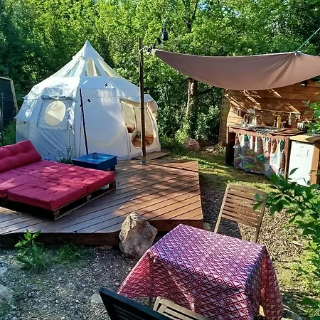 Tente Tipi Nature, Calme, Cascade Et Baignade A 10 Minutes A Pieds