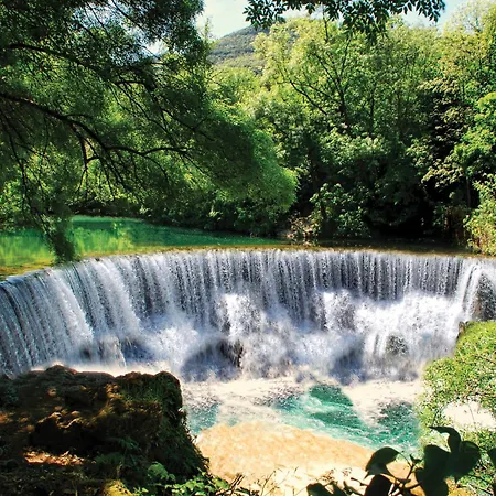 Luksusowy namiot Tente Tipi Nature, Calme, Cascade Et Baignade A 10 Minutes A Pieds