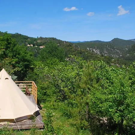 Luksusowy namiot Tente Tipi Nature, Calme, Cascade Et Baignade A 10 Minutes A Pieds