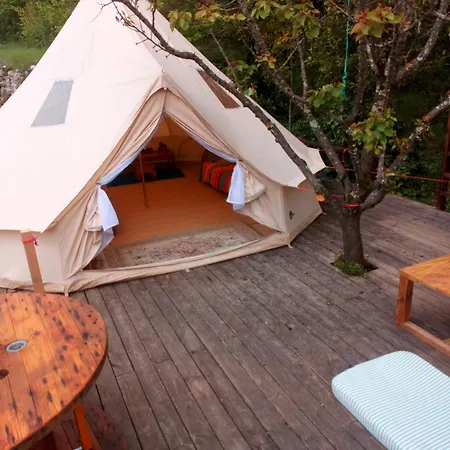 Tente Tipi Nature, Calme, Cascade Et Baignade A 10 Minutes A Pieds Campismo de Luxo