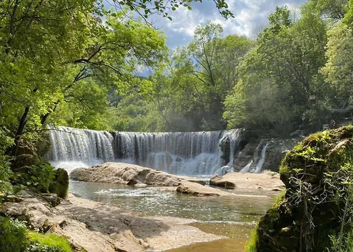 Tente Tipi Nature, Calme, Cascade Et Baignade A 10 Minutes A Pieds ラグジュアリーテント