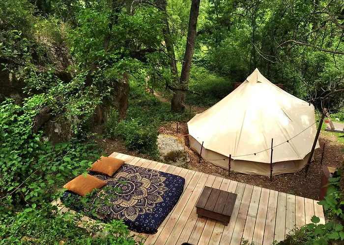 Οργανωμένο κάμπινγκ Tente Tipi Nature, Calme, Cascade Et Baignade A 10 Minutes A Pieds *