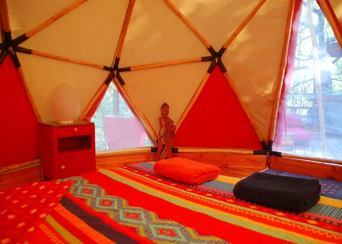 Οργανωμένο κάμπινγκ Tente Tipi Nature, Calme, Cascade Et Baignade A 10 Minutes A Pieds Saint-Laurent-le-Minier