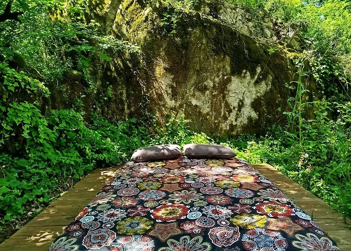 Οργανωμένο κάμπινγκ Tente Tipi Nature, Calme, Cascade Et Baignade A 10 Minutes A Pieds Saint-Laurent-le-Minier